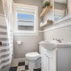 Отель Walk to the waterfront The Cozy Cottage, фото 4