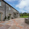 Отель Hulmes Vale House - Sleeps 14 - Peak District, фото 11