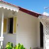 Отель Bungalow d'une chambre avec jardin clos et wifi a Fort de France, фото 1