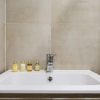 Отель Studio Flat - 10 Mins to Elephant & Castle 3c, фото 9