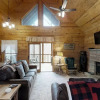 Отель The  Lazy Bear - 2 Br Cabin, фото 1