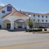 Отель Motel 6 Bedford, TX - Fort Worth в Бедфорде