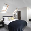 Отель Skyvillion -4bed Cozy Cockfosters Apt Mins To Tube, фото 18