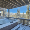 Отель Slopeview Sanctuary 4 Bedroom Home by RedAwning, фото 8