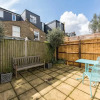 Отель Fabulously British 3 Bed House near Battersea Park, фото 9