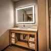 Отель Best Western Plus Media Center Inn & Suites, фото 8