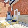 Отель Cozy & Convenient 2-bedroom apartment with private entrance, фото 1