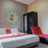 Отель Residences by RedDoorz near Kemang Square, фото 3