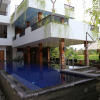 Отель ZenRooms Ubud Raya Andong 2, фото 11