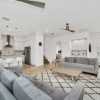 Отель Spacious 5 Bedrrom/ 5 Bath Home- Private Pool, Full Kitchen, Free Wifi 5 Bedroom Villa by Redawning, фото 1