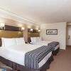 Отель Sandman Signature Vancouver Airport Hotel & Resort, фото 4
