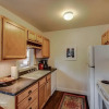 Отель Romantic Getaway King Bed 1min to Restaurants!, фото 7