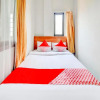 Отель OYO 90048 Teratai Bekasi Guesthouse, фото 3