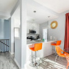 Отель Modern 3BR House Steps to the Beach, фото 34