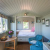 Отель Little Idyll shepherds hut, фото 1