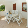 Отель Spacious and Comfortable House With Beautiful Garden Near Tar and Beach 900 m, фото 9