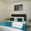 Отель Tudors eSuites JQ Regency Kingsize, фото 1