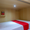 Отель RedDoorz Hostel near Lawang Sewu Semarang, фото 1