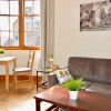 Отель Sophisticated and Bright One Bed in Leith, фото 15
