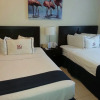 Отель Hollywood Beach Resort- Large Studio Sleeps 4, фото 31