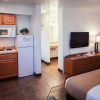 Отель Pines Inn & Suites, фото 16
