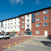 Отель Travelodge Warrington Gemini, фото 1