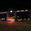 Отель Golden Phoenix Hotel, фото 1