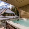 Отель Fabulous Location Private Hot Tub, NO Car Needed, Sleeps 8, фото 13