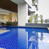 Отель Comfort Studio Room At Kebayoran Icon Apartment, фото 12