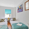 Отель Sunshine Central House - Sleeps 22 - Super Central, фото 16
