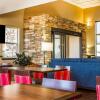 Отель Comfort Inn & Suites Redwood Country, фото 33