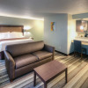Отель East Avenue Inn & Suites, фото 4