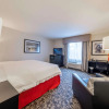 Отель Hampton Inn & Suites DuPont, фото 7