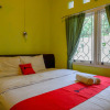 Отель RedDoorz near Institut Pertanian Yogyakarta, фото 6