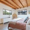 Отель Sukha Life Hideaway - Hot Tub, Fire Pit, Privacy & Endless Views 1 Bedroom Home by RedAwning, фото 3