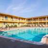 Отель Quality Inn & Suites near Downtown Bakersfield, фото 23