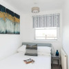 Отель Stylish 2BR Flat next to Battersea Park, фото 2