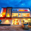 Отель Front One Inn Muntilan, фото 1