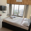 Отель Comfortable & Relaxing Stay In Bandra East, фото 2