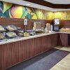 Отель Fairfield Inn & Suites by Marriott - Emporia, фото 10