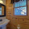 Отель Sky High - 4 Br Cabin, фото 11