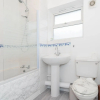Отель Superb Two Bedroom Duplex With Garden and Parking, фото 7