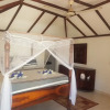 Отель Room in Guest Room - Romantic Room With Access to Beach Ideal for 2 Guests, in Kigomani, Zanzibar, фото 7