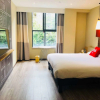 Отель ibis Chengdu East Railway Station Hotel, фото 3