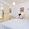 Отель Authentic Family Apartment, фото 6