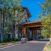 Отель Comfort Suites Golden West on Evergreen Parkway в Эвергрине