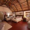 Отель Wild Dogs Safari Lodge, фото 2