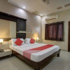 Отель OYO 36620 Hotel Pleasant Stays, фото 9