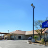 Отель Americas Best Value Inn Jourdanton Pleasanton, фото 1