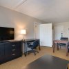 Отель Quality Inn & Suites, фото 38